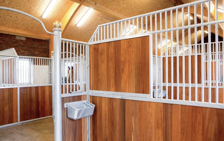 paardenbox tussenwand